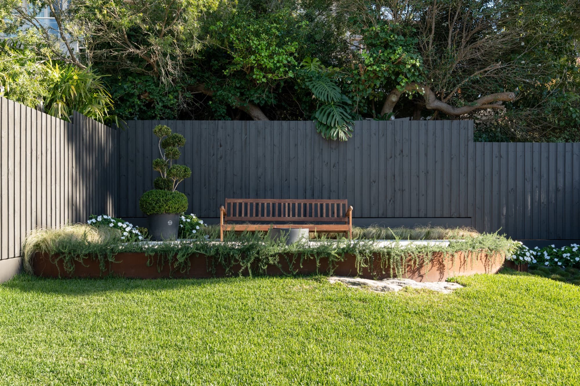 Retaining and outdoor living structures