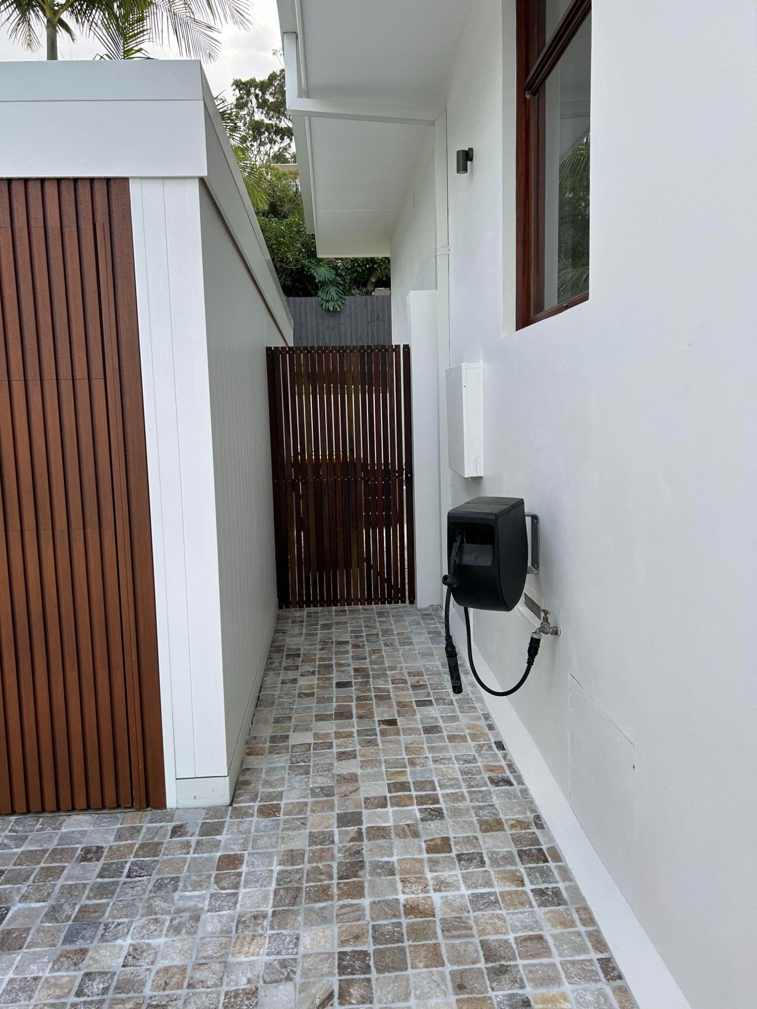 Cobblestone arrival court, Castlecrag, NSW